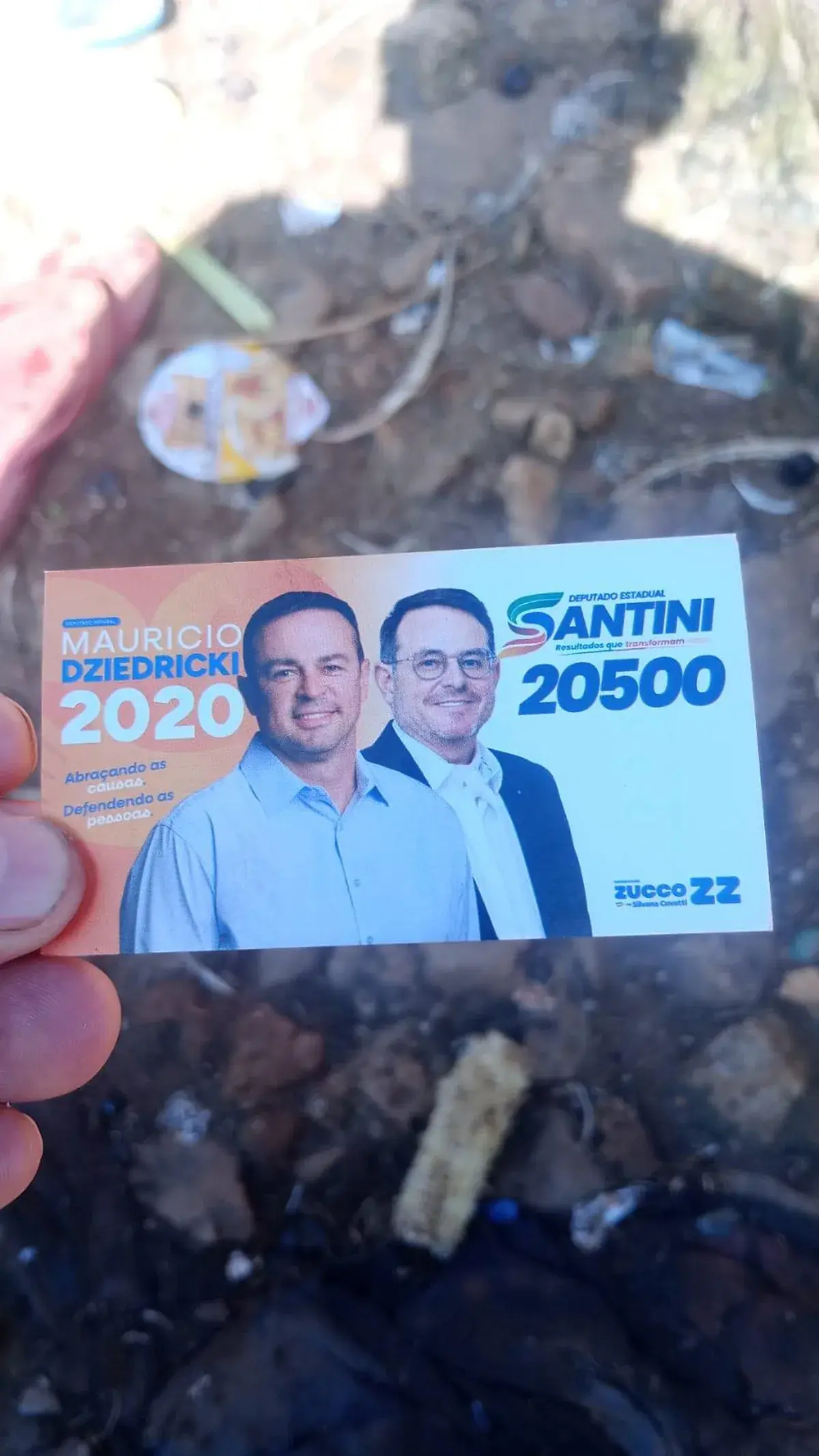 Foto de uma colinha que teria sido distribuída pelo cacique Darci Borges e seus apoiadores, na TI Votouro (RS)
